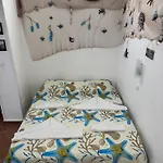 Ninni House * Монделло