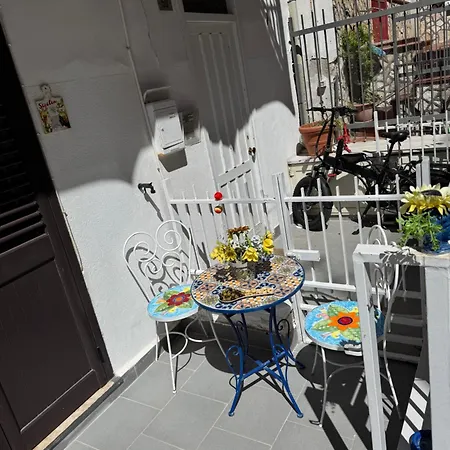 Ninni House Tatil Evi Mondello